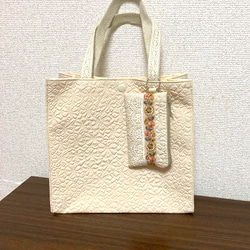 コアラ　トートバッグ　インド刺繍ハイクラスと合皮　ハンドメイド 合皮✖️インド刺繍リボン トートバッグ♡♡♡ 今の時期に