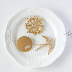 『空へ飛ぶ金色のツバメのブローチ』 10枚目の画像