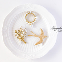 『空へ飛ぶ金色のツバメのブローチ』 9枚目の画像