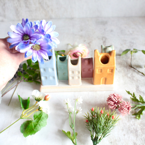 花器付き】小人のお家カラフル陶器の6つ口花瓶にカラフル