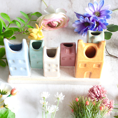 花器付き】小人のお家カラフル陶器の6つ口花瓶にカラフルフラワー9種類