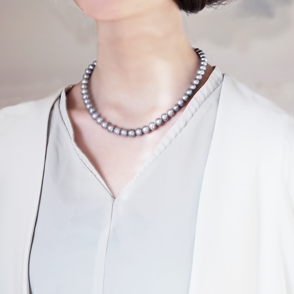 ☆シルバーパール（淡水真珠）の一連ネックレス　～銀花 2枚目の画像
