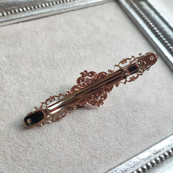 ゴールド色透かしとスクエアカボションのバレッタ 9枚目の画像