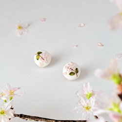 優美な女性に　桜刺繍　イヤリング/ピアス　桜花爛漫 1枚目の画像