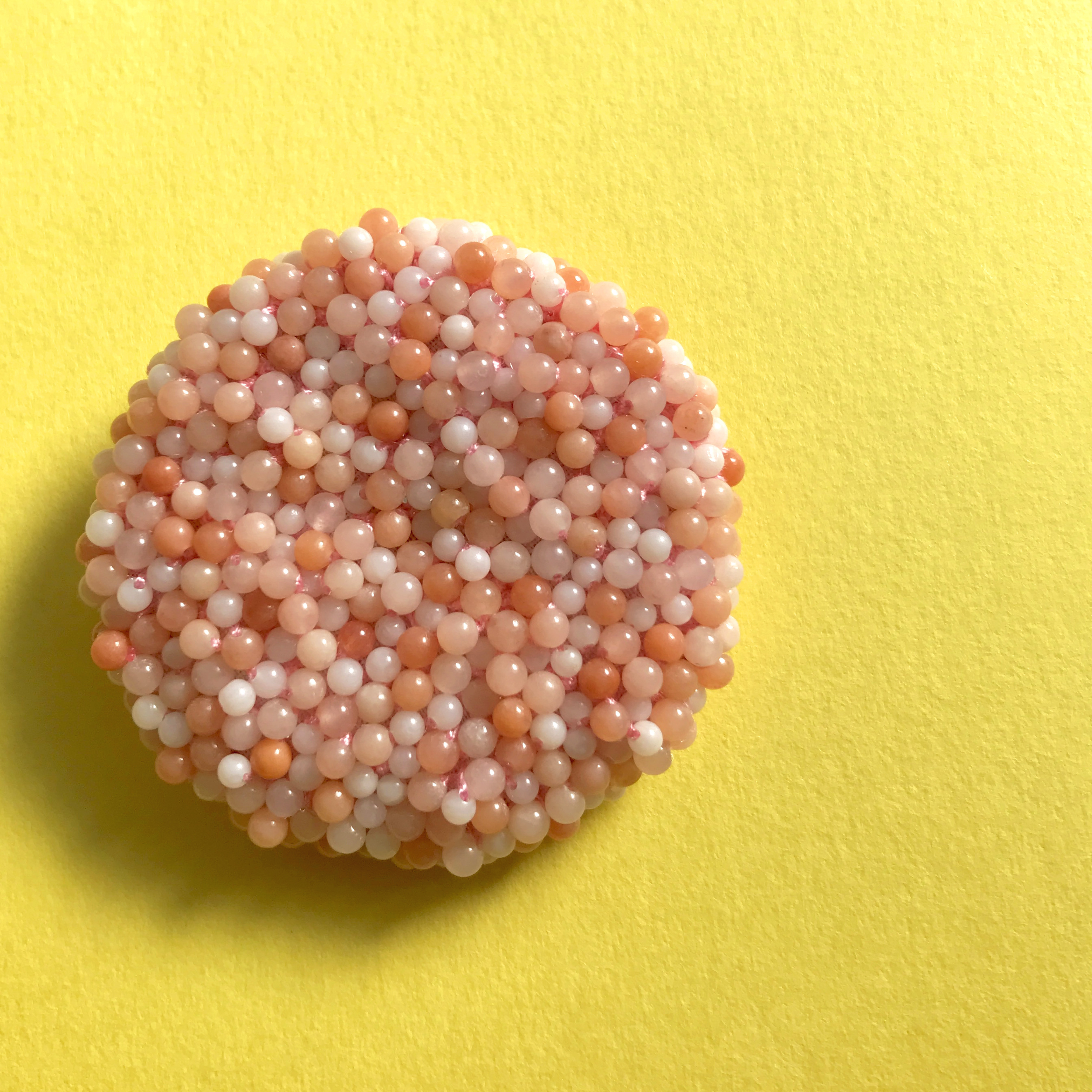 【一点物】ピーチクォーツ＋ホワイトコーラル　ブローチ