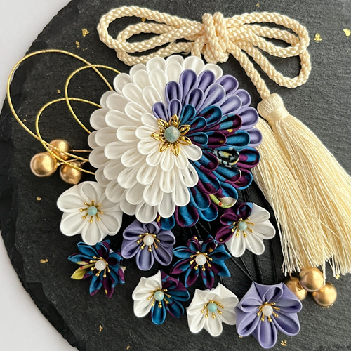 つまみ細工髪飾り 花飾り 紐　ロープアレンジ　水引　 卒業式 成人式 七五三 青好きの方へ 七五三 成人式 結婚式 つまみ細工髪飾り【レトロフラワー