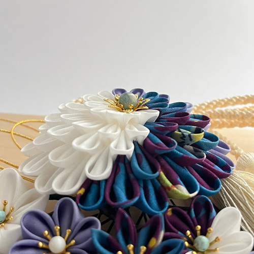 青好きの方へ 七五三 成人式 結婚式 つまみ細工髪飾り【レトロフラワー