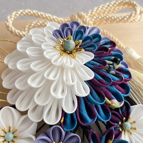 青好きの方へ 七五三 成人式 結婚式 つまみ細工髪飾り【レトロフラワー