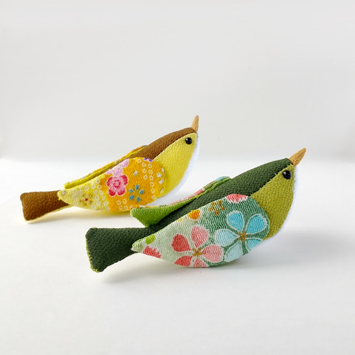 鳥モチーフ　ちりめん細工 吊るし飾り　吊るし雛 つるし飾り】ちりめん細工 一本吊りつるし雛 春を告げる花と鳥