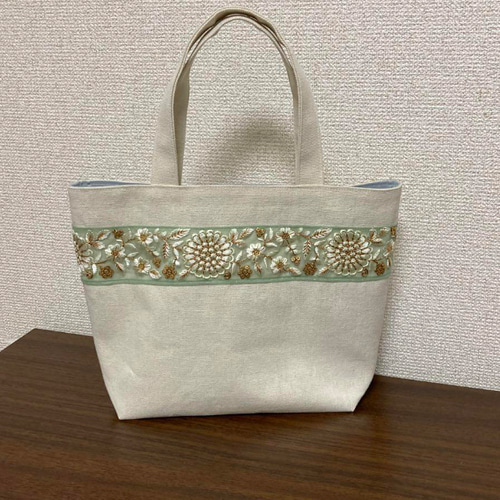 honami　インド刺繍トートバッグホワイト　ハンドメイド 3cbdb75bcec4bc863287fd04a8669c