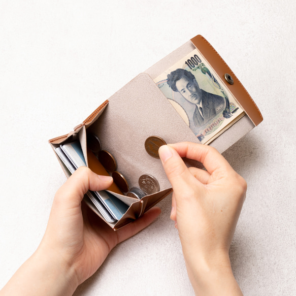 ５カラー 母の日 お札を折らない極小サイズ＋軽い  1万円も収納できる国産レザーのミニ財布 12枚目の画像