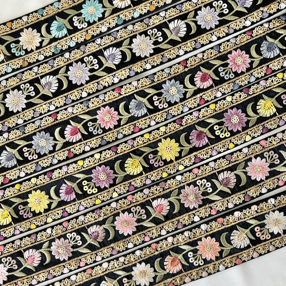 30cm  インド刺繍リボン  シルク　花柄 2枚目の画像