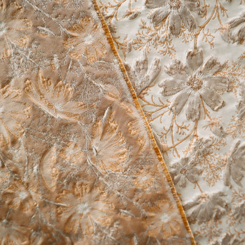 ジャガード織り生地 マーガレットお花柄 生地 Grace's Fabric ジャガード織り生地 マーガレットお花柄 生地 Grace's Fabric