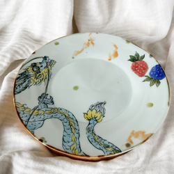 plate.   strawberry and dragon   φ24◆20％off◆ 2枚目の画像