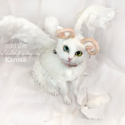 エンジェルシープキャット ホワイトウィングキャット 白猫 首輪 ドレス 羽 ねこじゃらし 羊毛フェルト アートドール 6枚目の画像