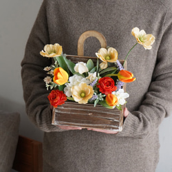 【枯れないお花】春のアレンジメント・バッグ型　母の日　お祝い　インテリア　ギフト　チューリップ 4枚目の画像