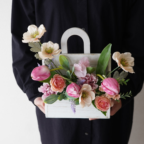 【枯れないお花】春のアレンジメント・バッグ型　母の日　お祝い　インテリア　ギフト　チューリップ 3枚目の画像