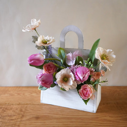 【枯れないお花】春のアレンジメント・バッグ型　母の日　お祝い　インテリア　ギフト　チューリップ 15枚目の画像