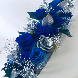 プリザーブドフラワー/青薔薇とシルバーローズのラグジュアリーフラワー 1枚目の画像