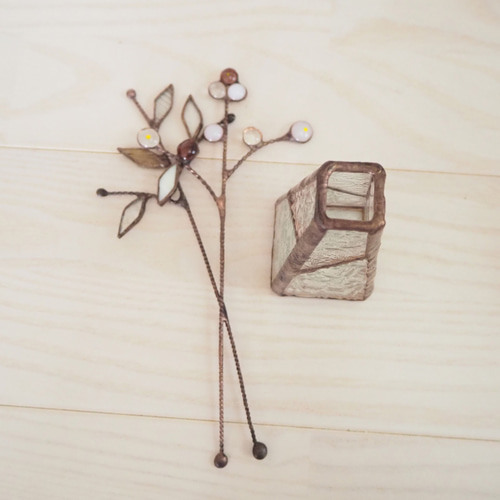 アンティークなステンドグラスの一輪挿し（透明） 一輪挿し