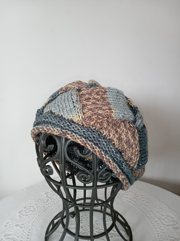 バスケット編みのベレー帽・茶系、ブルー系 2枚目の画像