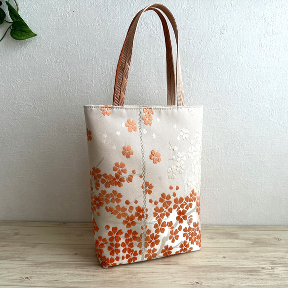 ◆30%off◆絹の帯と帯締めのバッグ　舞桜文柄　帯リメイク224AB 6枚目の画像