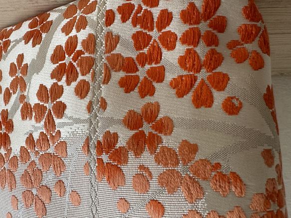 ◆30%off◆絹の帯と帯締めのバッグ　舞桜文柄　帯リメイク224AB 7枚目の画像