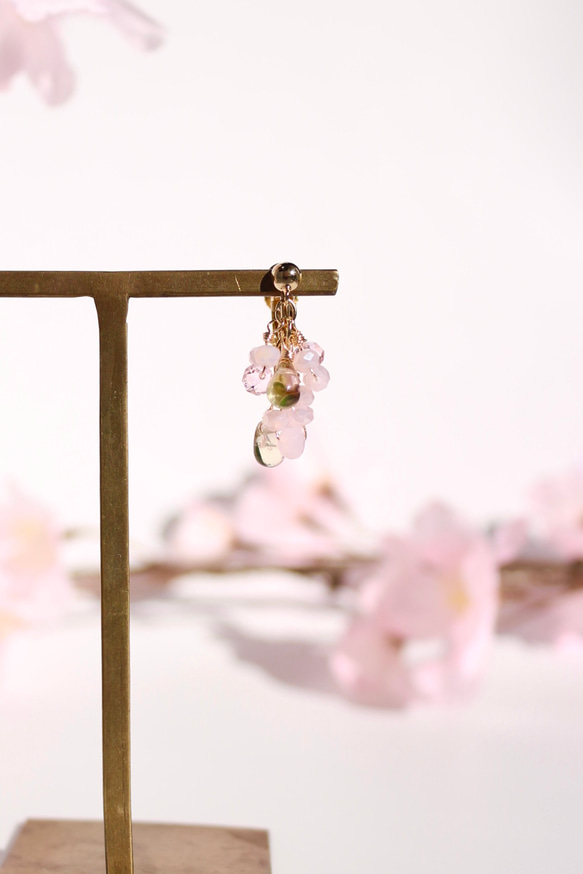 2way tiny bloom ミディアム “桜-sakura-” イヤリング/ピアス 5枚目の画像