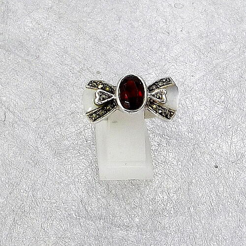 送料無料！とっても可愛いリボンデザインのガーネット・シルバーリング（指輪）!