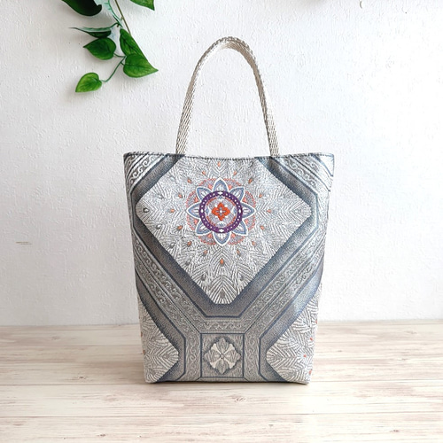 絹の帯と帯締めのバッグ 蜀江花文柄 帯リメイク316 ハンドバッグ Ho