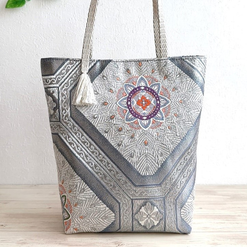 絹の帯と帯締めのバッグ 蜀江花文柄 帯リメイク316 ハンドバッグ Ho