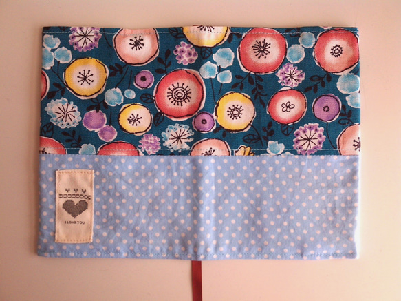 文庫本カバー（丸い花ブルーベース、ドット、ハートタグ） 3枚目の画像