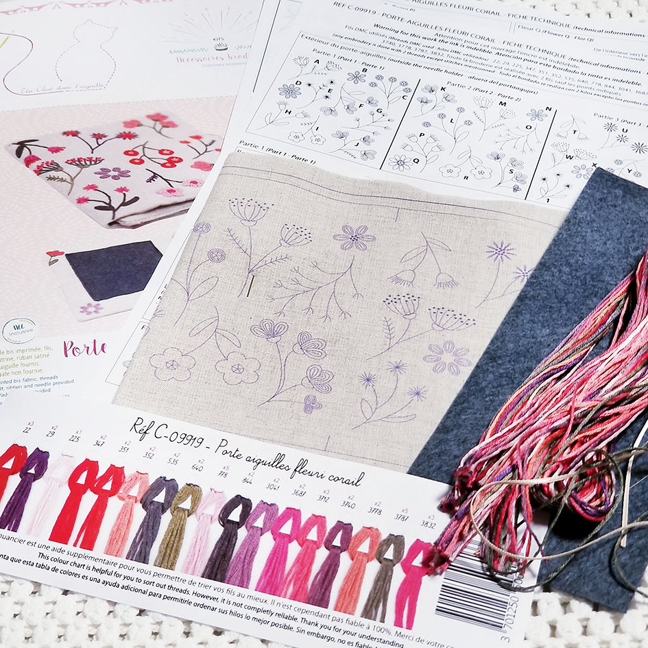 UN CHAT DANS L'AIGUILLE刺繡キット★Porte-aiguilles fleuri - Corail