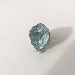 【一点もの】 アクアマリン ブローチ 鉱物 原石 天然石 ハンドメイド アクセサリー (No.2558) 1枚目の画像