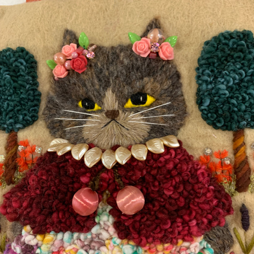 ねこさんとお花畑 羊毛フェルト生地のバッグ ハンドバッグ はなひなこ