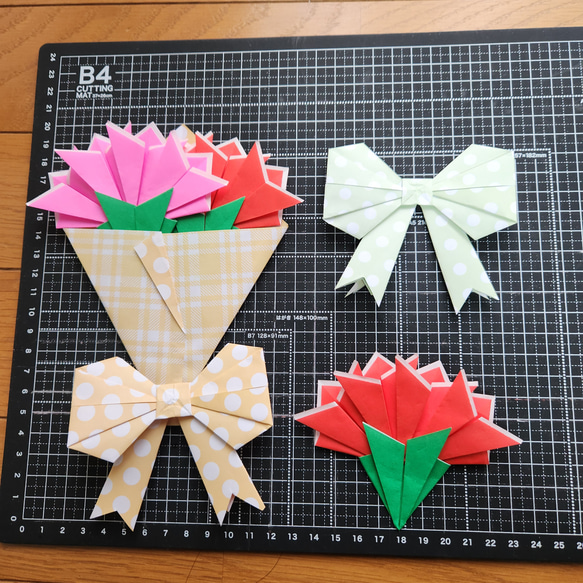 【折り紙　カーネーション花束】壁面飾り　プレゼント 4枚目の画像