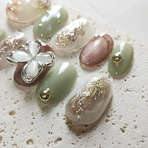 チューリップネイル　ニュアンスネイル　ネイルチップ　蝶々ネイル チューリップネイル　ニュアンスネイル　ネイルチップ　蝶々ネイル