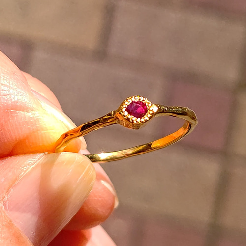 ルビー ペアシェイプカット 0.1ct ミル打ち シルバーSV925リング 指輪