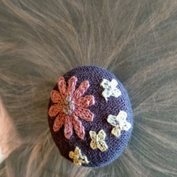 刺繍 ヘアゴム くるみボタン 38mm 花 マーガレット パープル 4枚目の画像