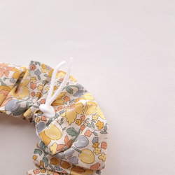 猫首輪・丸襟シュシュ　ーliberty mimosa－ 3枚目の画像