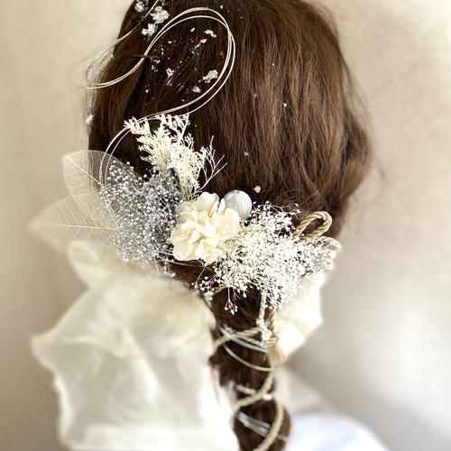 №196♡ドライフラワー髪飾り♡成人式♡卒業式♡結婚式♡紐アレンジ♡金箔ヘア♡ 楽天市場】髪飾り ドライフラワー 成人式 卒業式 和装 髪飾り