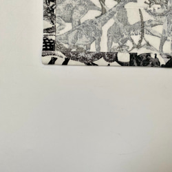 モノクロの恐竜柄☆120〜130こどもエプロン、三角巾、巾着3点セット 6枚目の画像