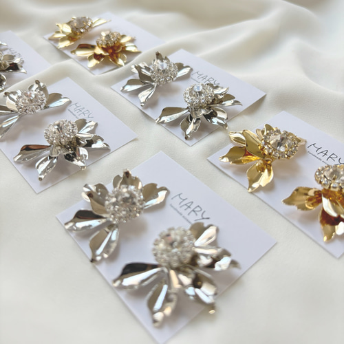 ラインストーン ビジュー キラキラ ピアス イヤリング アクセサリー 