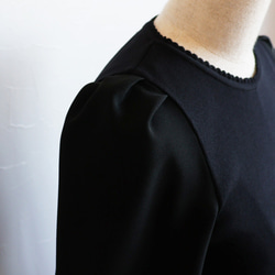 【3個尺寸可選！ ] 蕾絲領、異材質泡泡袖、長袖套頭衫【黑色】 第11張的照片
