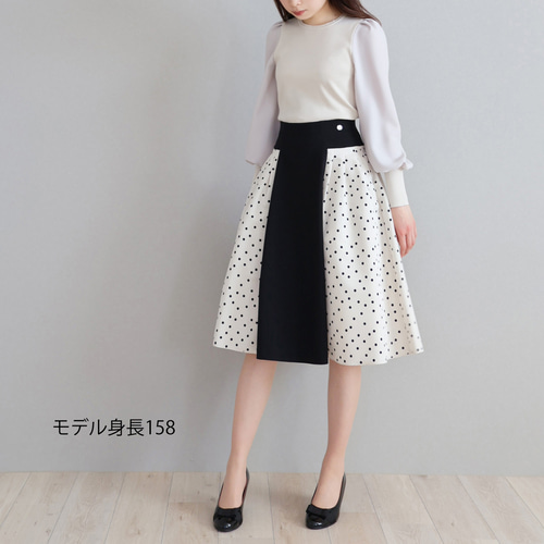 Jolie mignon ジョリーミニョン　異素材パフスリーブ 長袖プルオーバー 異素材パフスリーブ パール付き ストレッチプルオーバー