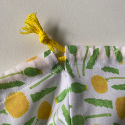 【受注製作】デザイナーズファブリックの巾着袋（小）たんぽぽ柄、チューリップ柄 3枚目の画像
