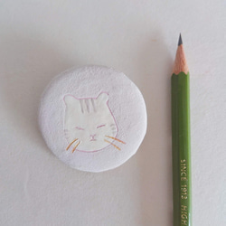 猫のブローチ　　スコティッシュフォールド　北欧/ペット　SDGs＊自然素材で染めた卵の殻で作るアクセサリー 11枚目の画像