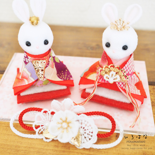 小さなうさぎのお雛様 赤 ちりめん アクリルプレート ひな人形・雛飾り