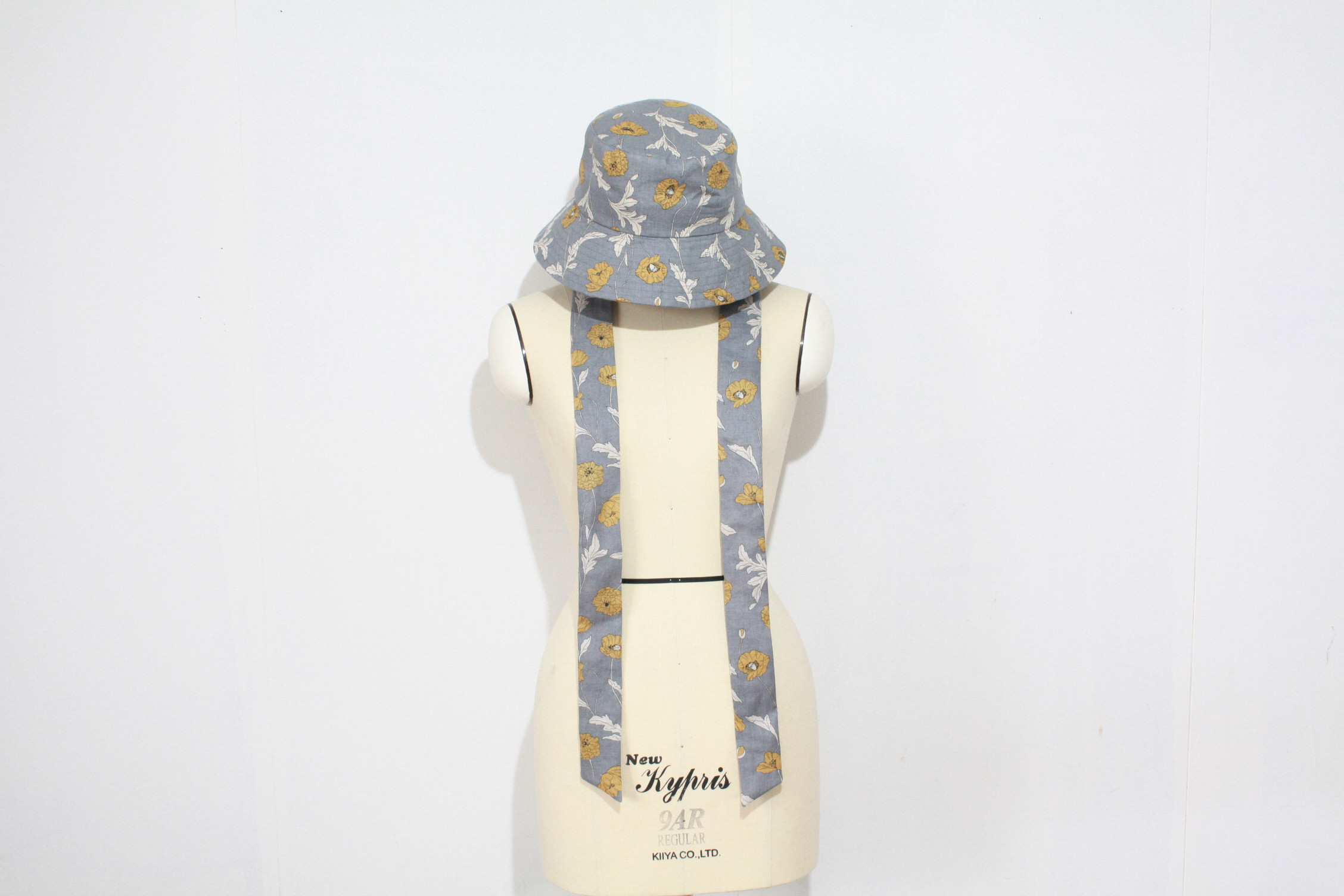 リボンセット*グレーリネンの花柄ハット　ナチュラル　春夏　帽子　紫外線対策　旅行アイテム2024