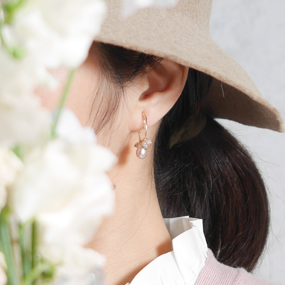 #990E 粉紅珍珠細微差別顏色天然石材橢圓形圈形耳環 第5張的照片